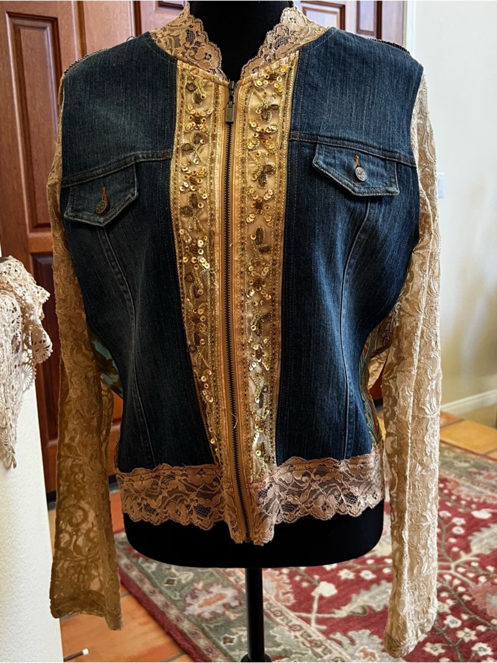 Mesmerize Jean Jacket Sz L Lace Sleeves Zipper Front Boho Hippie Western